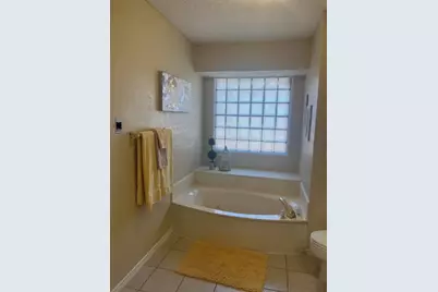 6302 Meadowmere Lane, Arlington, TX 76001 - Photo 3