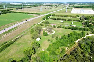 1542 W Reindeer Rd, Lancaster, TX 75146 - Photo 21