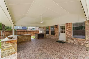 1015 Fleetwood Cove Dr, Grand Prairie, TX 75052 - Photo 35