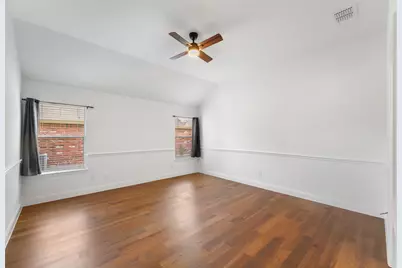 1015 Fleetwood Cove Drive, Grand Prairie, TX 75052 - Photo 17