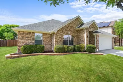 1015 Fleetwood Cove Drive, Grand Prairie, TX 75052 - Photo 5