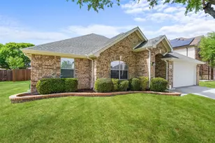 1015 Fleetwood Cove Dr, Grand Prairie, TX 75052 - Photo 5