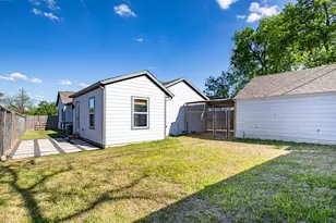 1239 Whitaker Ave, Dallas, TX 75216 - Photo 19
