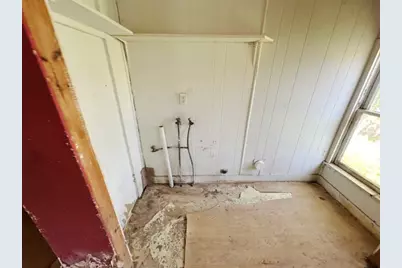 201 E San Antonio Avenue, Cooper, TX 75432 - Photo 17