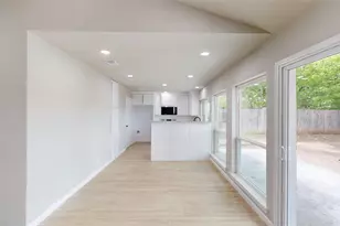 3205 Jamestown Dr, Forest Hill, TX 76140 - Photo 9