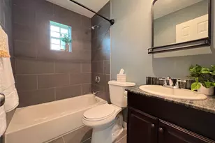 1226 Record Crossing Rd, Dallas, TX 75235 - Photo 11