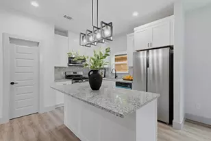 1015 Holiday, Sherman, TX 75090 - Photo 9