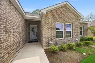 1015 Holiday, Sherman, TX 75090 - Photo 5