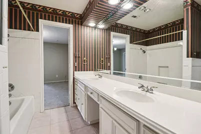 1015 Crowley Road, Arlington, TX 76012 - Photo 25