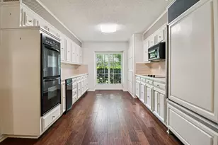 1015 Crowley Rd, Arlington, TX 76012 - Photo 13