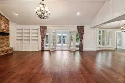 1015 Crowley Road, Arlington, TX 76012 - Photo 7