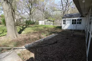 718 SE 24th, Paris, TX 75460 - Photo 15