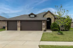 2525 Silver Fox Trl, Weatherford, TX 76087 - Photo 1