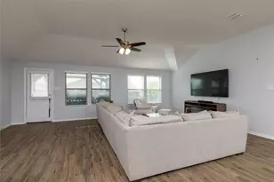 2525 Silver Fox Trl, Weatherford, TX 76087 - Photo 7