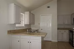 10217 Cool Spring Dr, Fort Worth, TX 76108 - Photo 9
