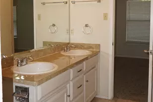 10217 Cool Spring Dr, Fort Worth, TX 76108 - Photo 13