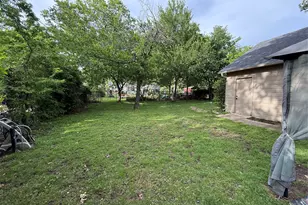 2517 Honeysuckle Ave, Fort Worth, TX 76111 - Photo 25