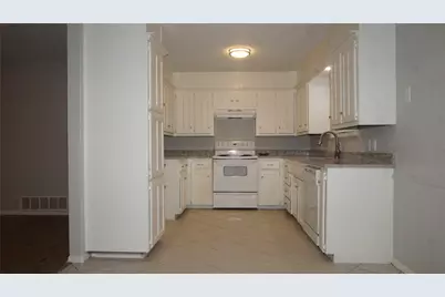 4704 Aspen Way, Haltom City, TX 76137 - Photo 3