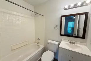 109 Wildwood Ct, Grapevine, TX 76051 - Photo 13