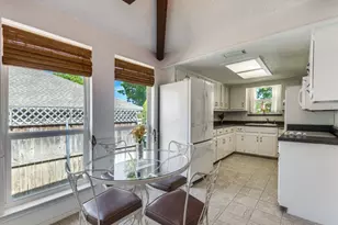 1608 Mayflower Dr, Carrollton, TX 75007 - Photo 9