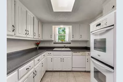 1608 Mayflower Drive, Carrollton, TX 75007 - Photo 11