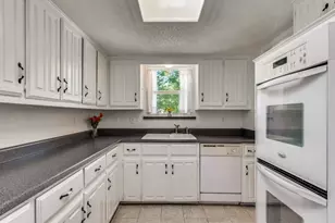 1608 Mayflower Dr, Carrollton, TX 75007 - Photo 11