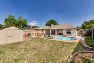 1608 Mayflower Dr, Carrollton, TX 75007 - Photo 25