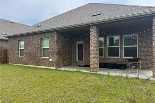 10101 Sunnyview Ln, Aubrey, TX 76227 - Photo 5