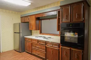 108 W Ward Dr, Robinson, TX 76706 - Photo 5