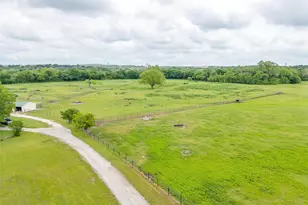 173 Trinity Bluffs Rd, Aledo, TX 76008 - Photo 5