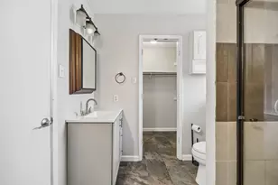 709 Stonebrooke Dr, Burleson, TX 76028 - Photo 21