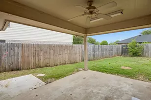 709 Stonebrooke Dr, Burleson, TX 76028 - Photo 23