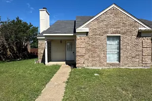 825 Denmark Dr, Mesquite, TX 75149 - Photo 1