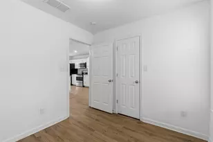 227 W Murray St, Denison, TX 75020 - Photo 11