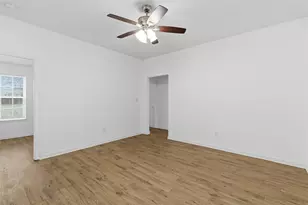 227 W Murray St, Denison, TX 75020 - Photo 9