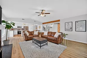 1025 Bellflower Dr, Carrollton, TX 75007 - Photo 3