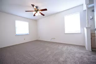 8945 Flicker Ln, Dallas, TX 75238 - Photo 11