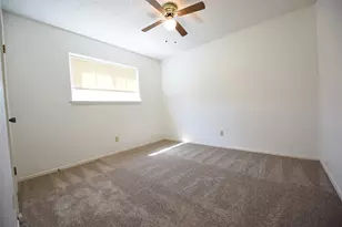 8945 Flicker Ln, Dallas, TX 75238 - Photo 9