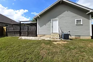 712 Narrow St, Weatherford, TX 76086 - Photo 3