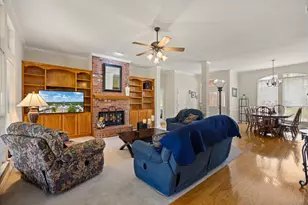 504 Buena Vista Ct, Granbury, TX 76049 - Photo 7