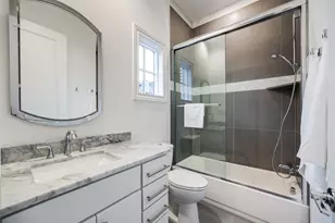 536 S Pearl Expy, Dallas, TX 75201 - Photo 17