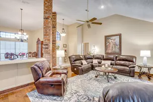 841 Sierra Vista Dr, Burleson, TX 76028 - Photo 13