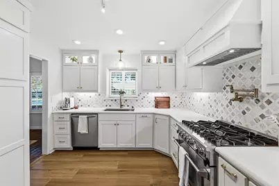 2700 Oak Trail Court, Dalworthington Gardens, TX 76016 - Photo 7