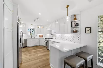 2700 Oak Trail Court, Dalworthington Gardens, TX 76016 - Photo 11