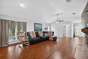 9404 Pinehaven Dr, Dallas, TX 75227 - Photo 9