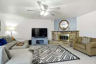 2358 Honeycomb Ct, Fort Worth, TX 76131 - Photo 3