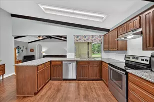 745 Carol Ln, Burleson, TX 76028 - Photo 15