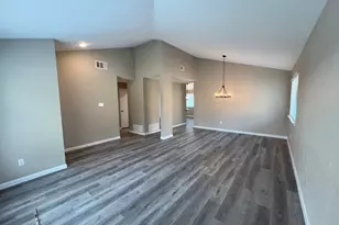 1741 Clarendon Dr, Lewisville, TX 75067 - Photo 5