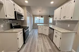 1741 Clarendon Dr, Lewisville, TX 75067 - Photo 9