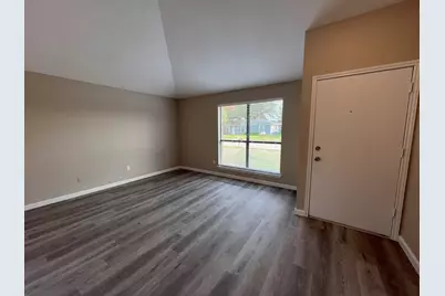 1741 Clarendon Drive, Lewisville, TX 75067 - Photo 3